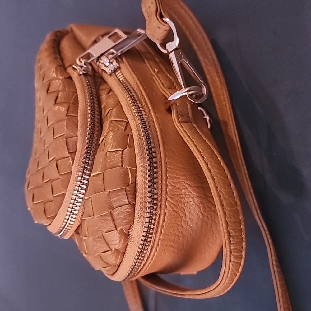 Mellow world Elegant Mustard Woven Crossbody FannyPack Bag - Picture 8 of 10